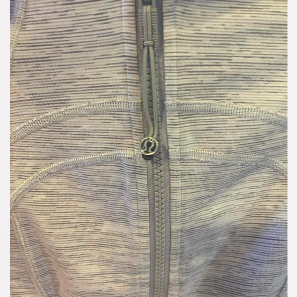 Lululemon Full Zip Running Jacket Size 2 - image 4